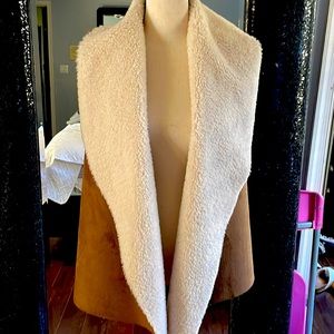Shearling and faux suede sweater vest. 🤎